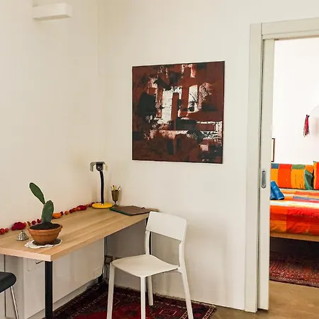 Comfortable Flat 15 Minutes Walk From Duomo * Milaan