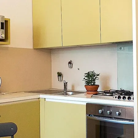 Comfortable Flat 15 Minutes Walk From Duomo Milaan