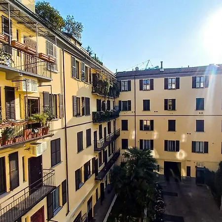 Comfortable Flat 15 Minutes Walk From Duomo Appartement