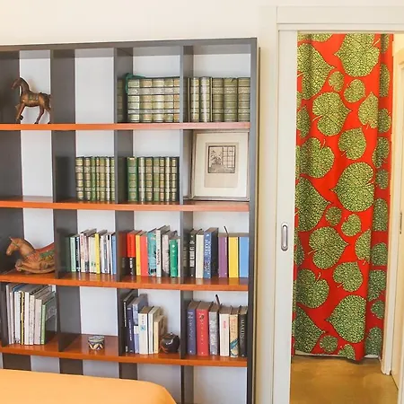 Comfortable Flat 15 Minutes Walk From Duomo *